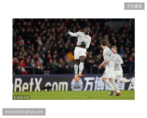 记者:18岁前锋莱西未入选曼联本场名单,阿莫林决定征召舍什科