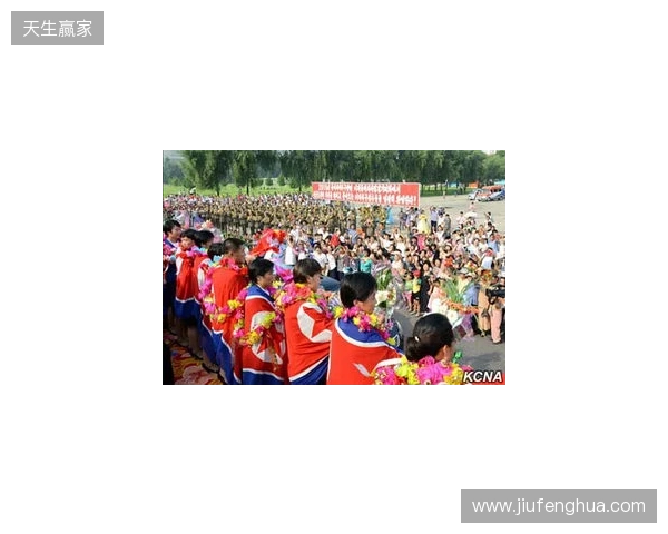 夺得湘超冠军!永州队球员乘坐花车回城,市民夹道欢迎 夺得湘超冠军!永州队球员乘坐花车回城,市民夹道欢迎